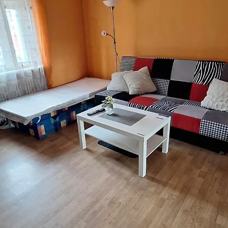 Izba Na Prenajom V Piestanoch * Piest'any